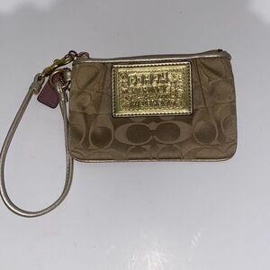 Coach Poppy Women's Tan Signature Logo Wristlet Handbag One Size